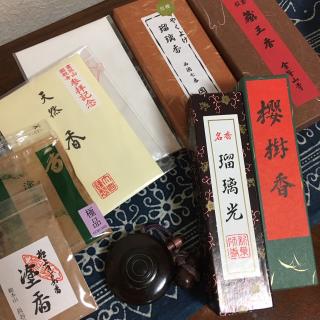 hRNV(*LցM*)̃TlC摜