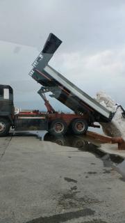 �Ȃ���̐Ⴊ�����Ă����̃T���l�C���摜