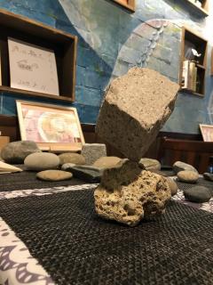 �y�Ήԁz�����͐΂̓��̃T���l�C���摜