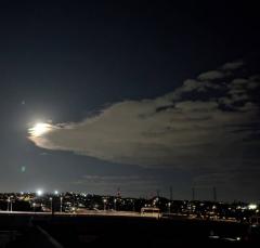 �����Ɨ��_�̃T���l�C���摜