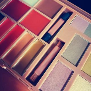 �y�y�����z�t�^�����y�ʔ����z�̃T���l�C���摜