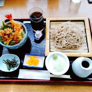 ���R�~�ŐH�ׂɍs�����炨�l�i�Ȃ�ƁI�̃T���l�C���摜