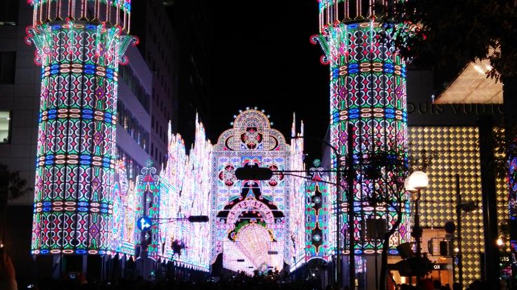 ��N�̐_�˃��~�i���G��