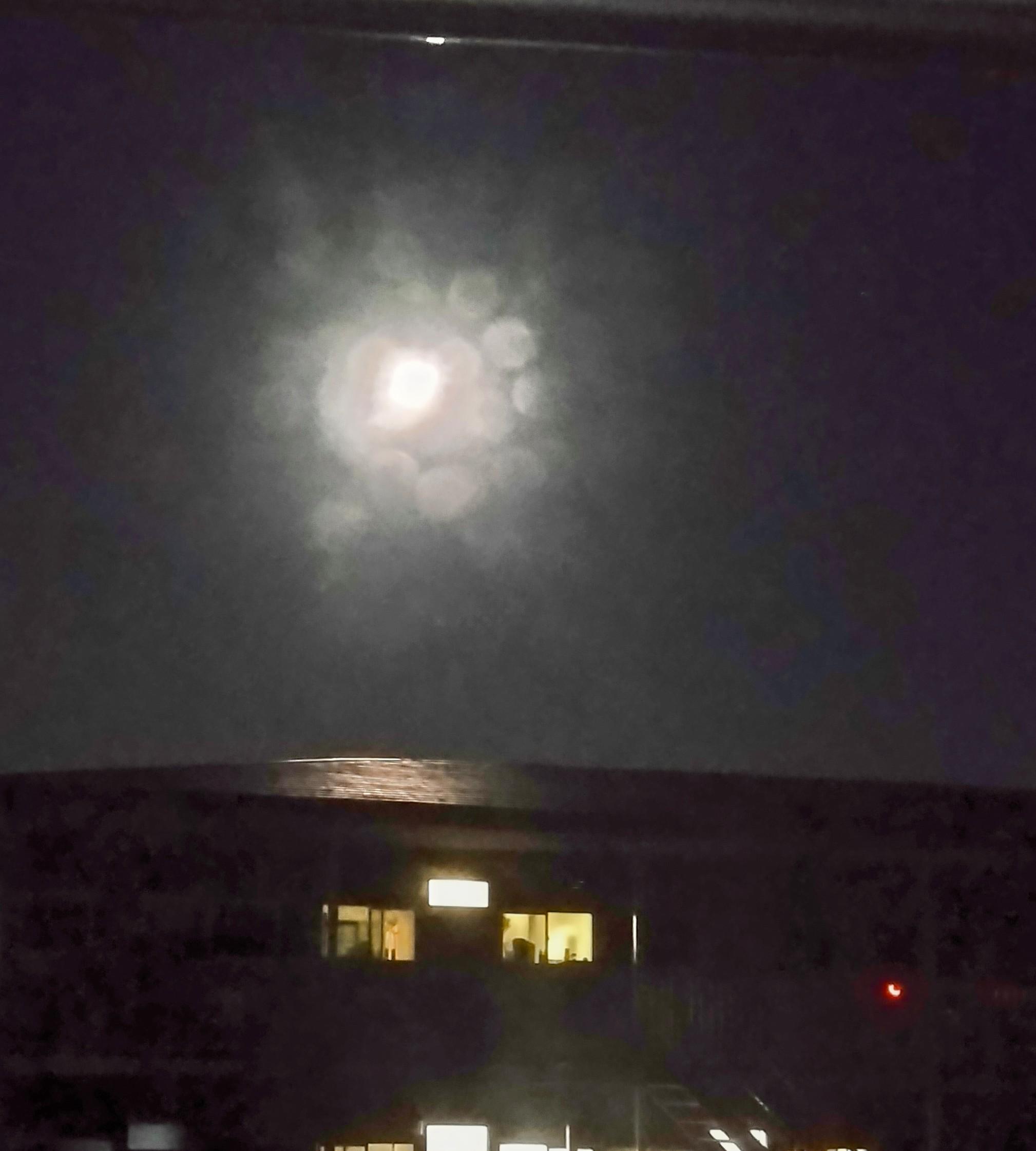 ���N�̃X�g���x���[���[��