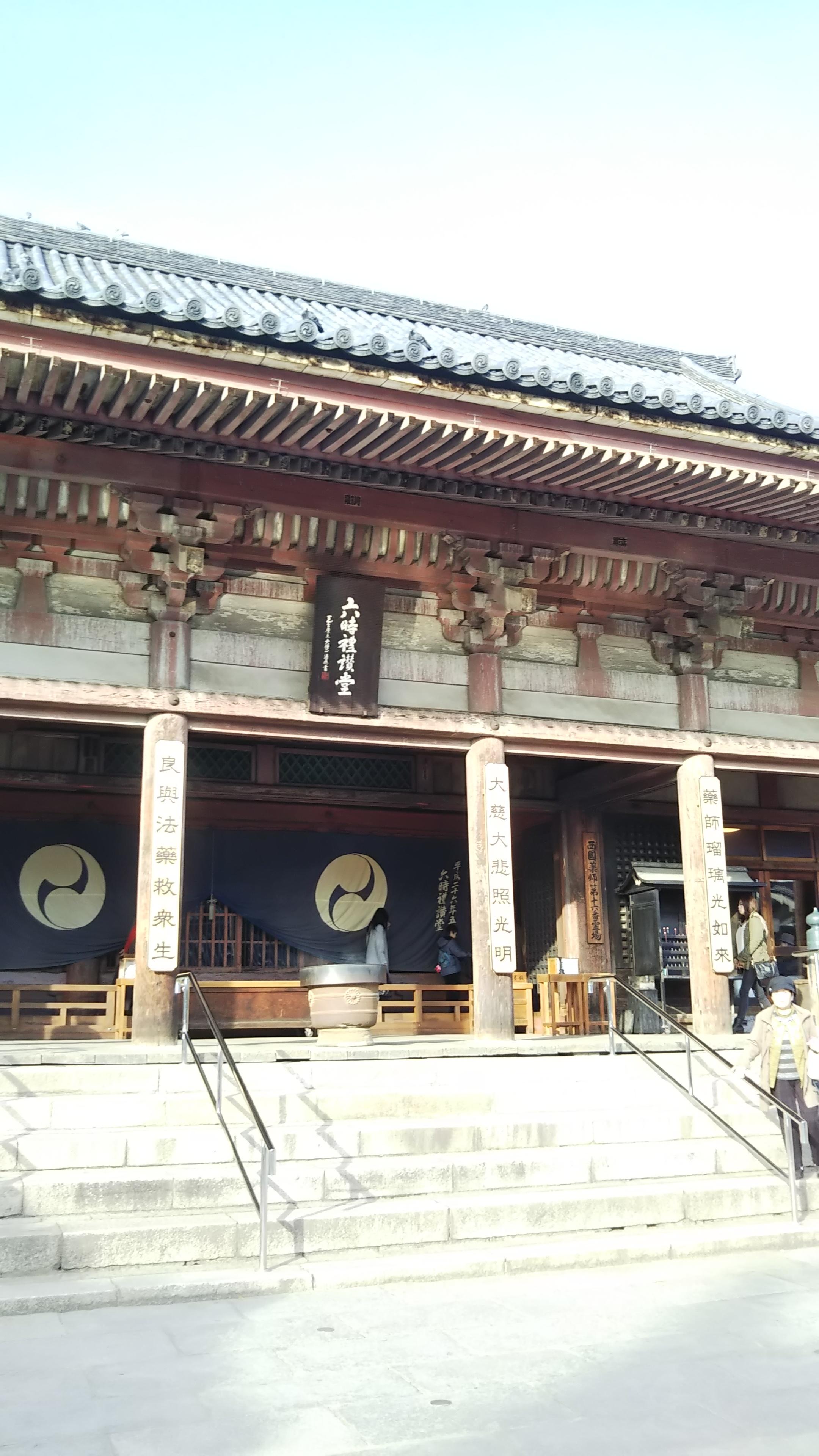 ���k���{