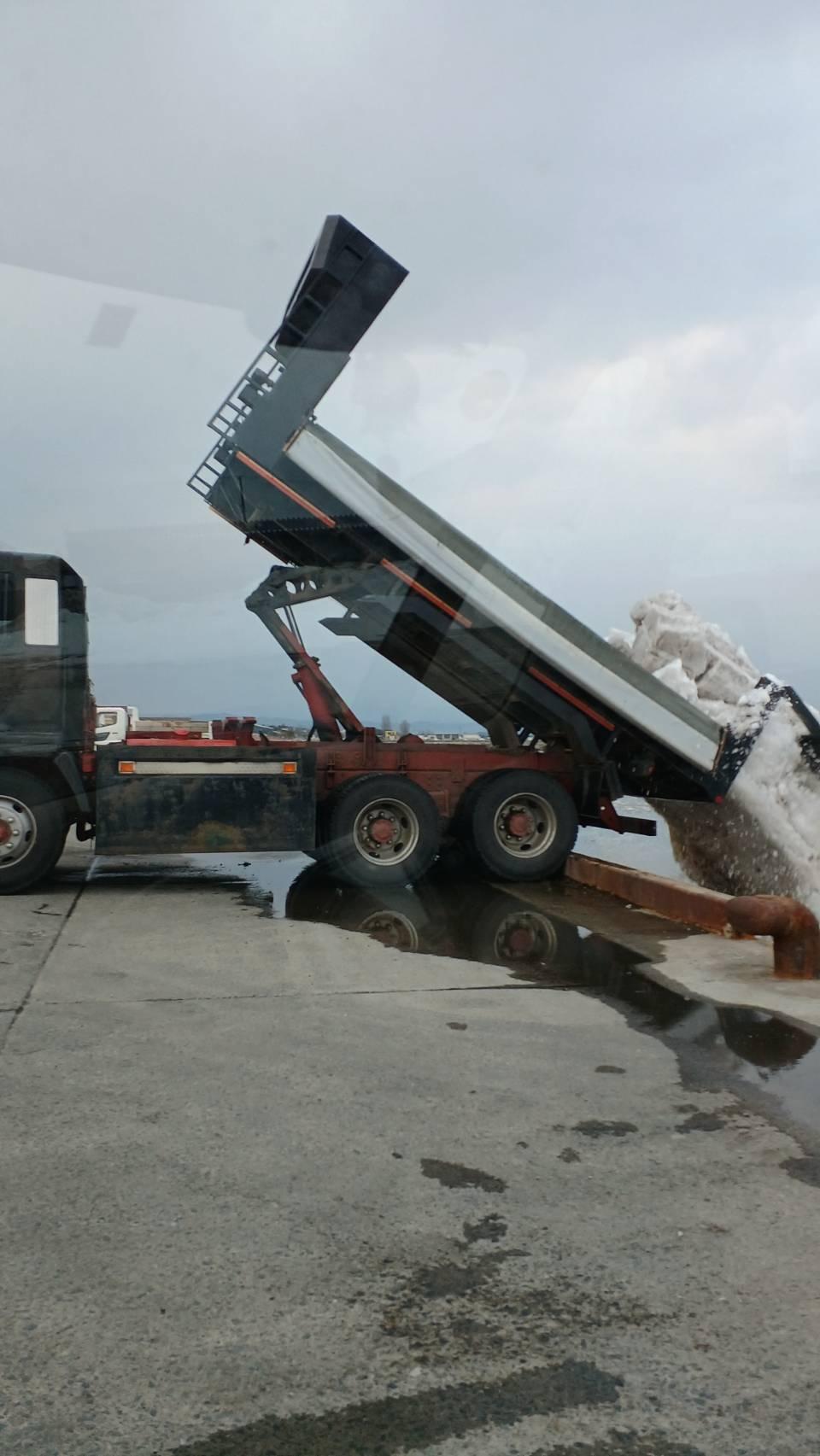 �Ȃ���̐Ⴊ�����Ă���