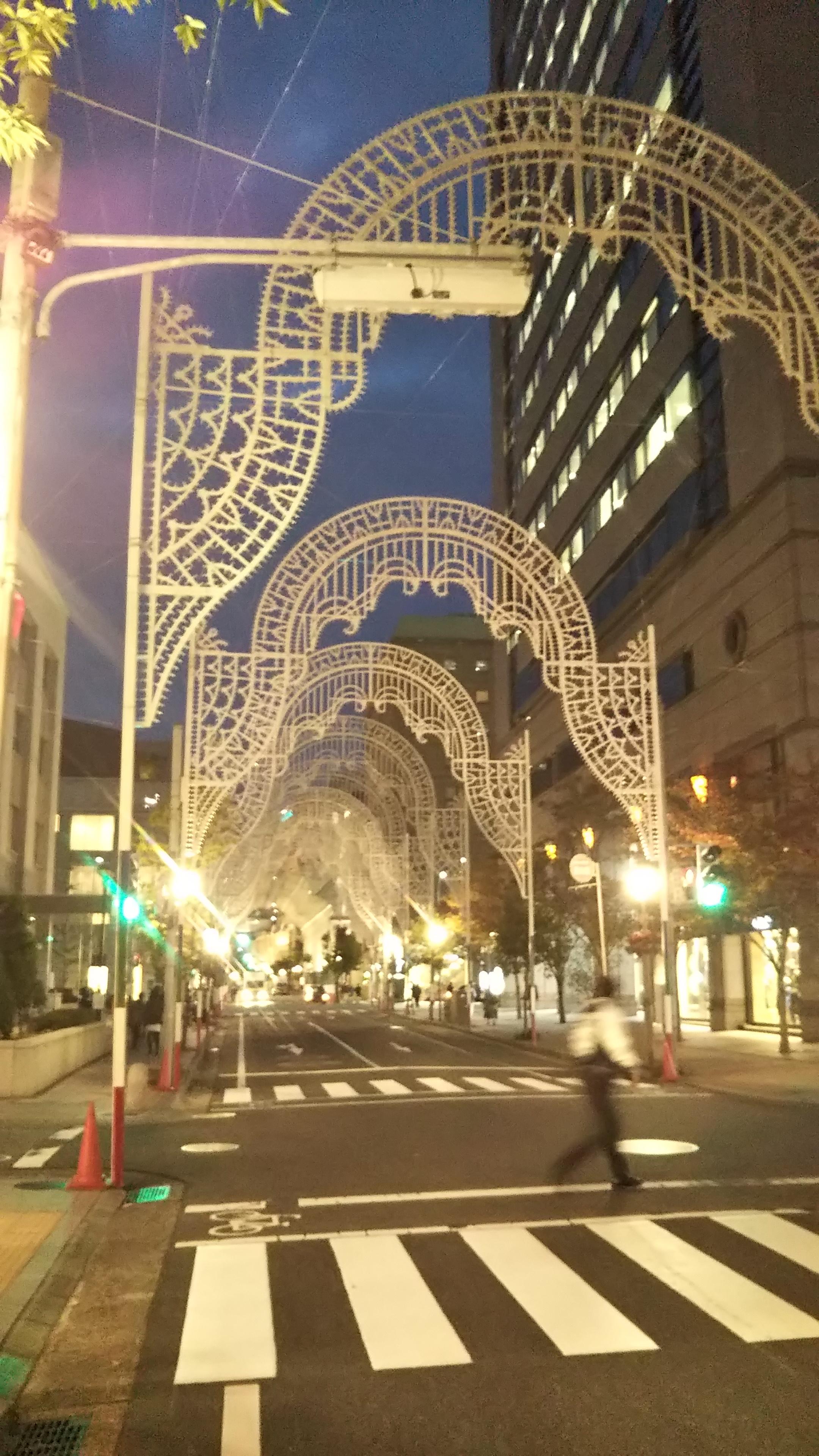 �݂�݂邤���Ƀ��~�i���G