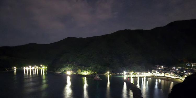 �T���̉^��