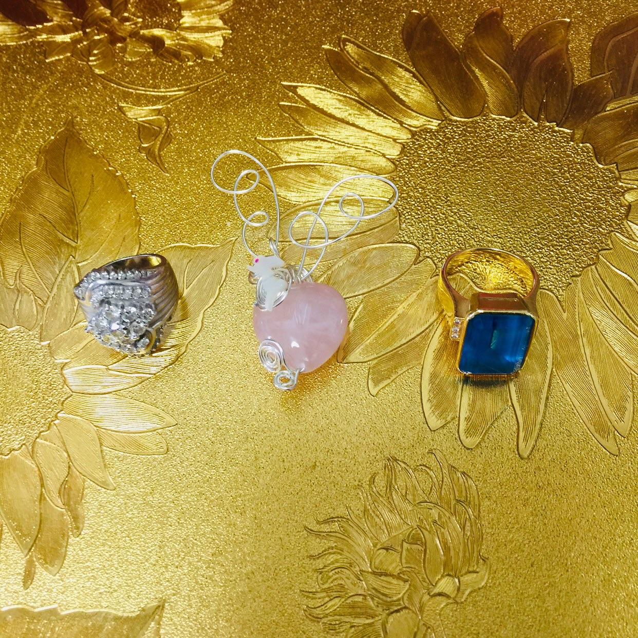 �����̐肢 ���߂Ă��猩�ĂˁB