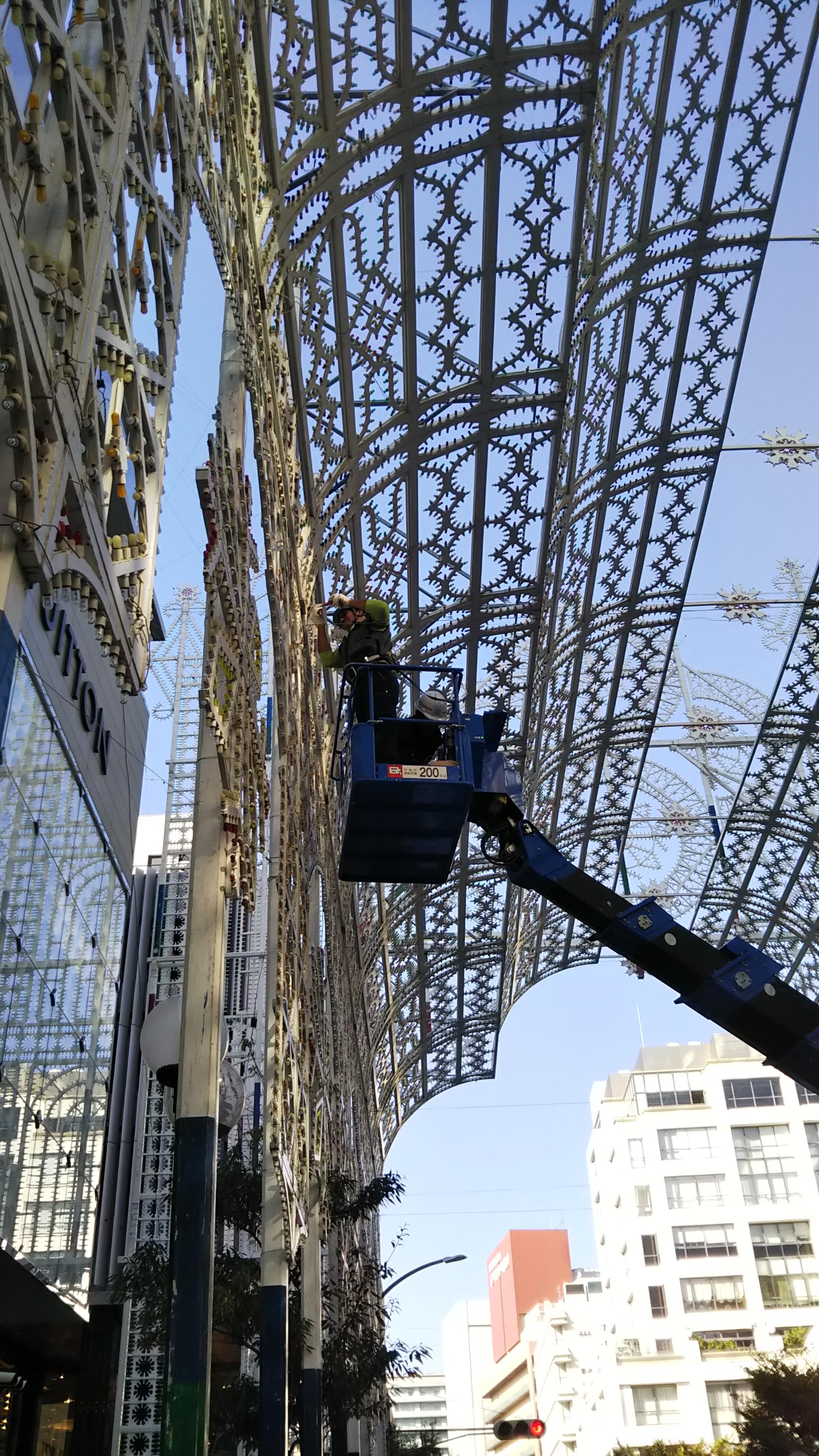 �����ԍۃ��~�i���G